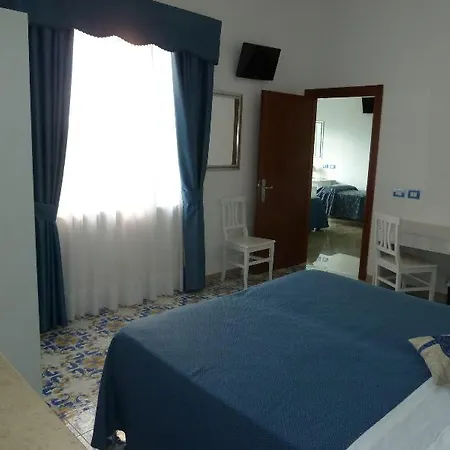 Britannia 3* Sorrento