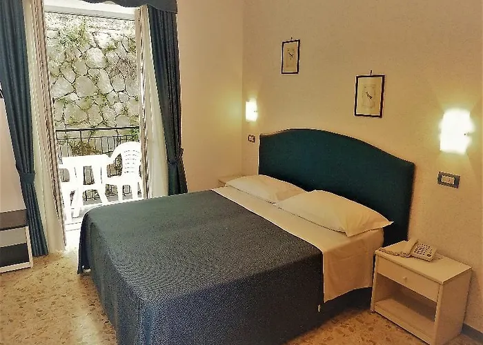 Britannia 3* Sorrento