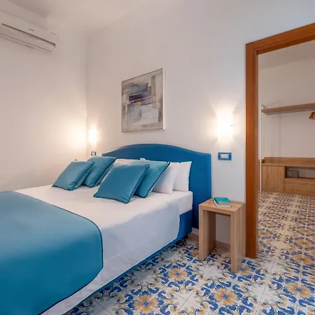 Готель Britannia Сорренто