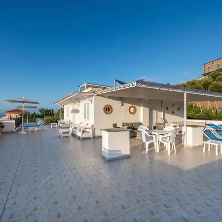 Britannia Готель 3*