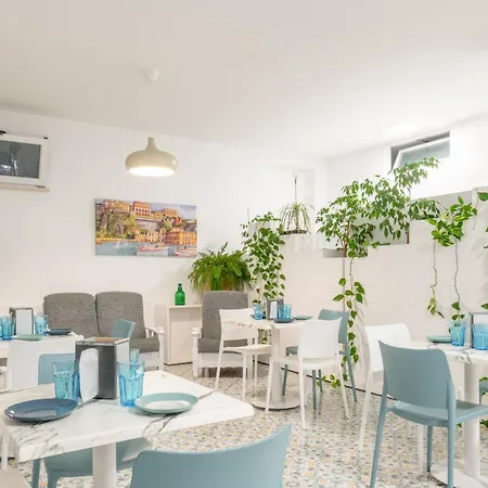 Britannia Готель