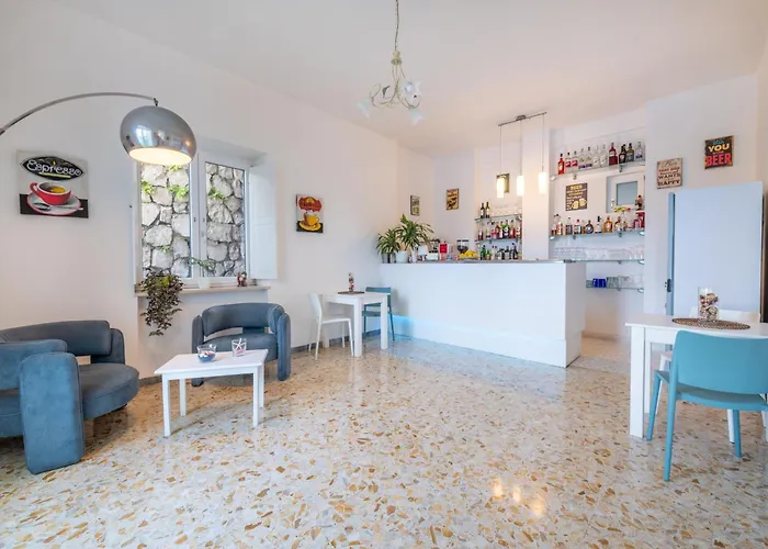 Britannia Отель 3*