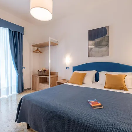 Britannia Отель Сорренто