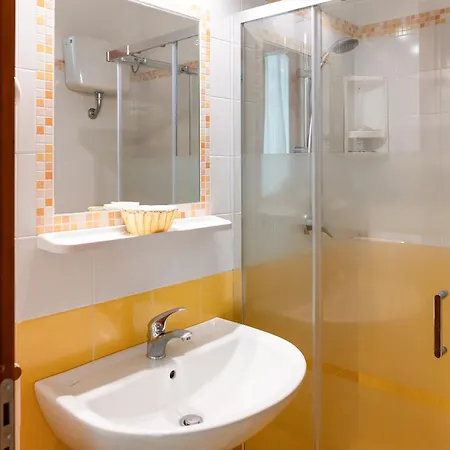 Britannia Отель